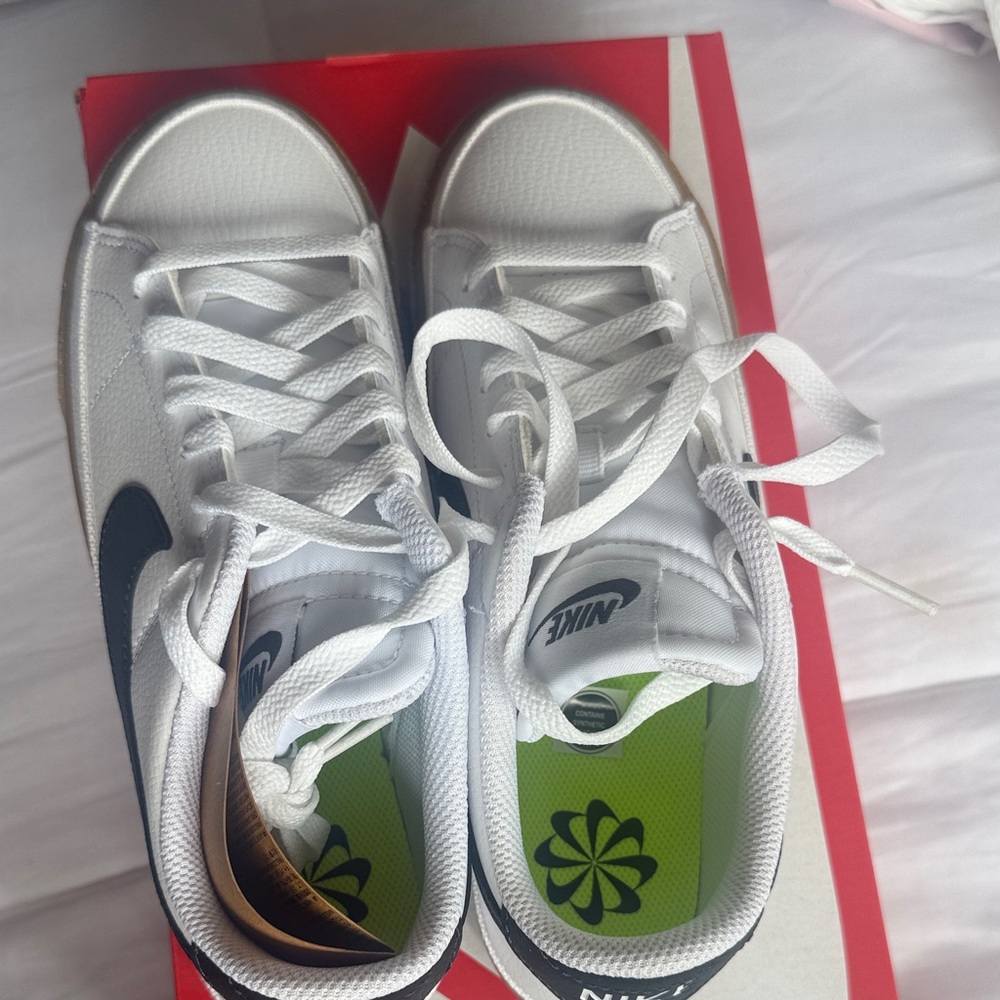 Nike COURT LEGACY SNEAKERS NIB - Picture 4 of 5